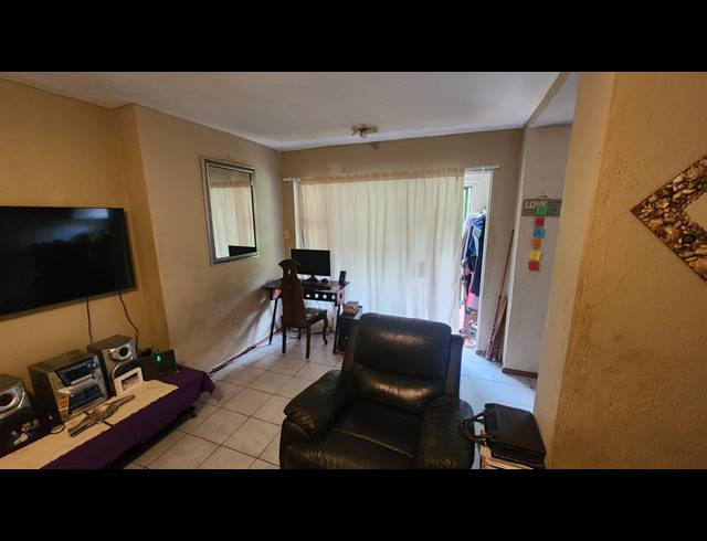 1 BEDROOM APARTMENT FOR SALE IN BLUFF